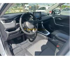 Toyota RAV4 2022 xle Full Options - Kép 2/3