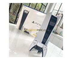 Sony PlayStation 5 Console Blu-Ray/Digital Edition 825Gb - Kép 2/3