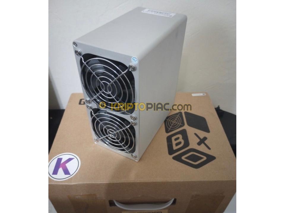 New MicroBT Whatsminer M10 55Th/s Bitcoin  Miner - 1/4