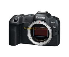 Canon EOS R8 tükör nélküli fényképezőgép