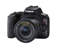 Canon EOS Rebel SL3 DSLR fényképezőgép 18-55 mm-es objektívvel