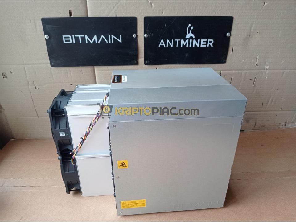 Bitmain Antminer S19 90 Th 3000 watt eladó - 6/7