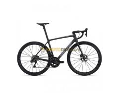 2022 Giant TCR Advanced SL Disc 0 Dura Ace Road Bike (CENTRACYCLES)