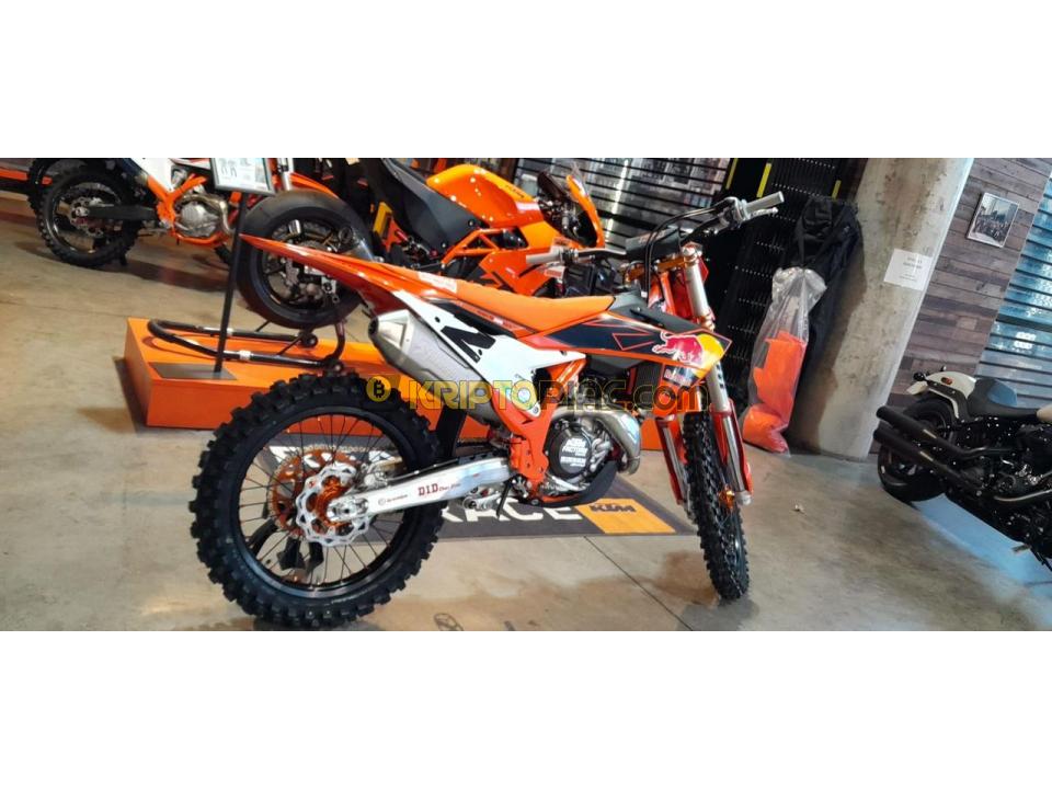 2023 KTM SX 450 F Factory Edition Motocross - 2/4