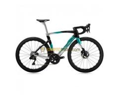 2024 Pinarello Dura Ace Di2 - Nebula Green Silver Road Bike