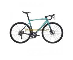 2024 Bianchi Specialissima Pro Ultegra Di2 12sp Road Bike ~ BIKOTIQUE