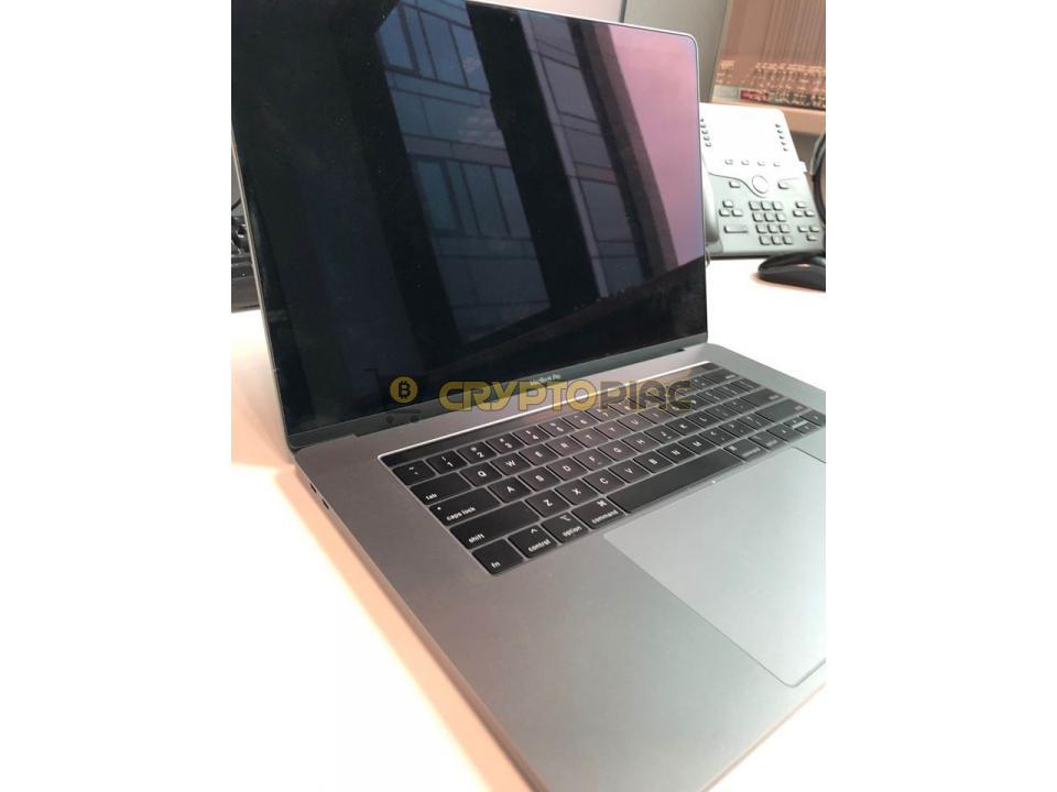 MacBook Pro 2018 - 2/9